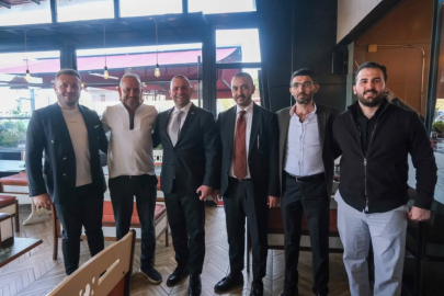 İlhan Yalı Caddesi esnafı ile bir araya geldi