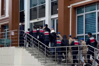 Yalova’da iş yerini kurşunlayan magandalar yakalandı!