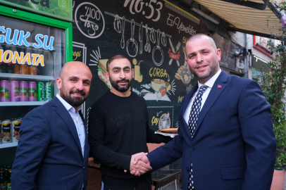 İlhan Arabacılar Sokak’ta esnafla buluştu