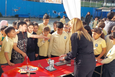Teknoloji etkinliğinde eğlenerek öğrendiler
