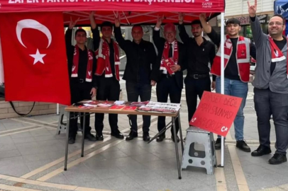 Zafer Partisi Yalova'da stand açıp üye kaydı yaptı