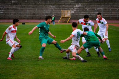 Yalova FK 3 puana 3 golle uzandı