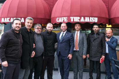 İlhan Adnan Menderes Mahallesi’nde esnafla buluştu