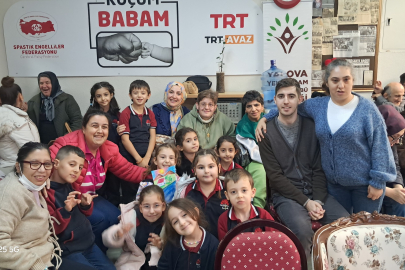 Minik öğrencilerden engelli bireylere ziyaret