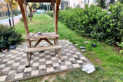 Yalova Belediyesi’nden çocuk parkını kirletenlere sert tepki