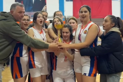 Yalova VIP U-18’de kupa kazandı