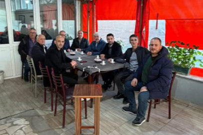 Ak Parti’den Taşköprü’de esnaf ziyareti