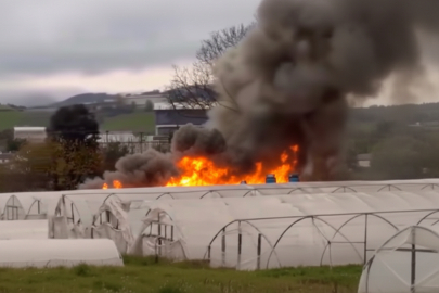 Seralar bölgesinde yangın paniği! Büyük çapta maddi hasar oluştu