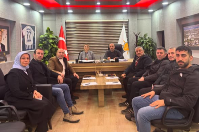 Ak Parti Altınova’da aralık ayı grup toplantısı yapıldı