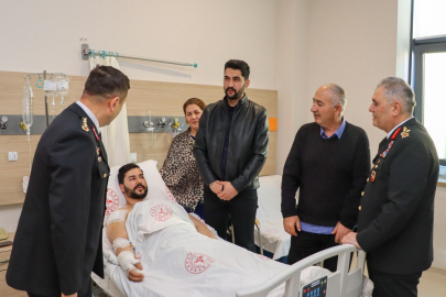 Organeral Ali Çardakçı’dan yaralı polislere geçmiş olsun ziyareti