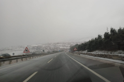 Süpürgelik yoğun kar yağışı altında beyaza büründü