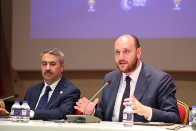 Ahmet Büyükgümüş’ten Özgür Özel'e 'Maduro' yanıtı