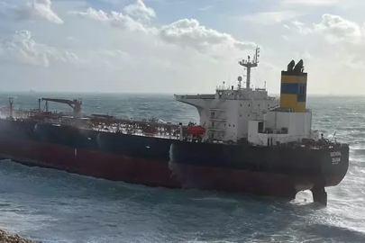 Yalova’ya gelen tanker Bozcaada açıklarında karaya oturdu