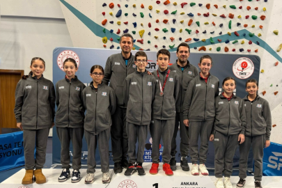 Yalova Belediyespor’dan masa tenisinde çifte gurur