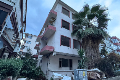 Yalova’da boş binalar tehlike saçıyor