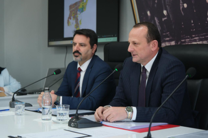 Çiftlikköy Belediyesi Armutlu’ya araç hibe edecek