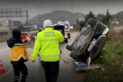 Yalova’da su birikintisine giren otomobil takla attı!