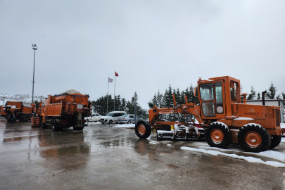 Yalova’da karayolları ekipleri sorunsuz ulaşım için teyakkuzda