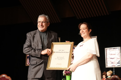 Adile Naşit’in kahkahalarının ardındaki hüzün Yalova’da sahneye taşındı