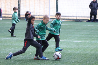 Çiftlikköy’de minik yıldızlar sahaya çıktı