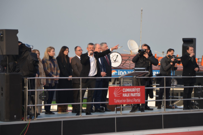 CHP Lideri Özgür Özel Yalovalılarla buluştu, “Yalova’nın kentsel dönüşümünün önünü açın"