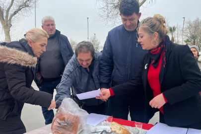 İYİ Parti Yalova’dan dikkat çeken stand çalışması