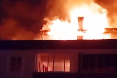 Çınarcık’ta çatı katında mangal keyfi yangına neden oldu