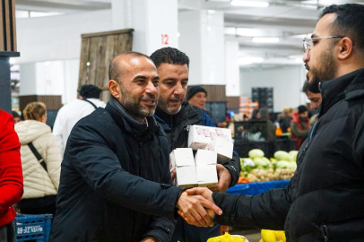 Güçlü, pazarcı esnafının sorunlarını dinledi