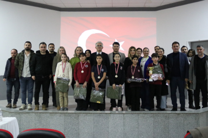 İstiklal Marşı’nı en güzel okumak için yarıştılar