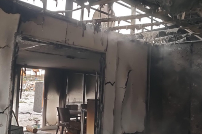 Esadiye’de alevlere teslim olan kafe küle döndü! 1 yaralı