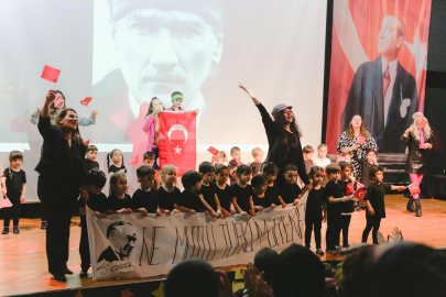 Pikolo Akademi’den 90’lar temalı gösteri