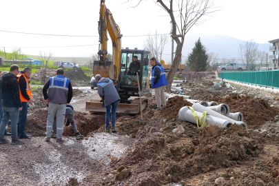 500 Evler Mahallesi’nde kanalizasyon hattı yenileniyor