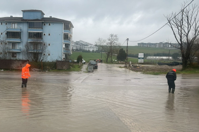Yalova Belediyesi’nden yağış mesaisi