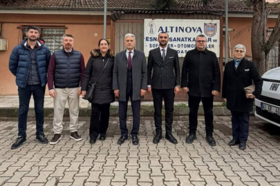 CHP Altınova Heyetinden Esnaf Odasına tebrik ziyareti