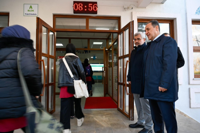 Zehra Ekşinozlugil lisesinde bayrak töreni sevinci