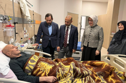 Akyol, Güçlü ve Soygüzel’den hastalara moral ziyareti