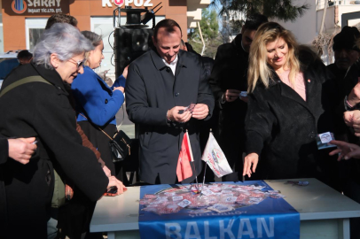 Başkan Yele'den Çiftlikköylülere marteniçka hediyesi