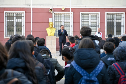 Sevim Göğez Ortaokulu’nda Bayrak Töreni coşkusu