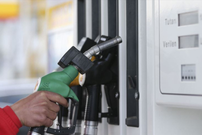 Motorine 6,69 TL’lik zam iptal edildi! Orta Doğu gerginliği petrolü yükseltti