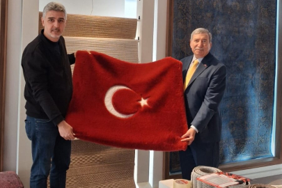 MHP esnaf ziyaretlerini sürdürüyor