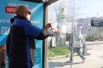 Otobüs duraklarındaki izinsiz afişlere zabıta müdahalesi