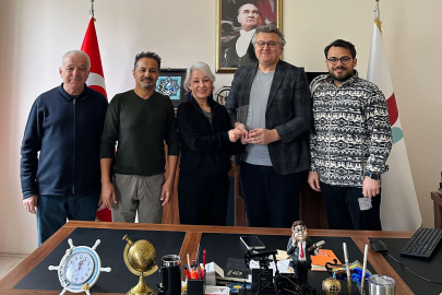 Prof. Dr. Göknil Nur Koçak’a teşekkür plaketi takdim edildi