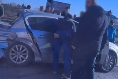 Altınova’da otomobil ile panelvan çarpıştı! Yaralılar var