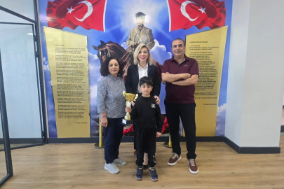 Uzmanlar Koleji satranç turnuvasına damga vurdu: Mustafa Kerem İl Birincisi Oldu!