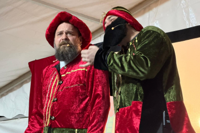 Yalova'da "Karagöz ile Hacivat" Ramazan akşamlarına neşe katıyor