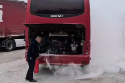 Süpürgelik’te faciaya ramak kaldı! Yolcu dolu otobüste yangın çıktı