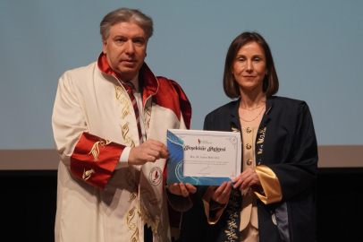 Yalova Üniversitesi’nde coşkulu 14 Mart Tıp Bayramı kutlaması