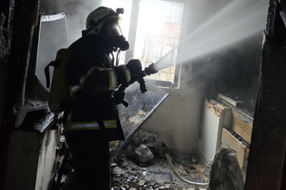 Yalova’da faciaya ramak kaldı! Alevlerin arasında mahsur kaldılar