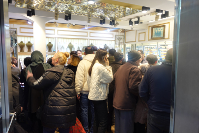 Altın fiyatlarındaki sert düşüş Yalova’da yoğunluk yarattı