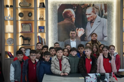 Başkan Tavşan öğrencileri belediyede ağırladı